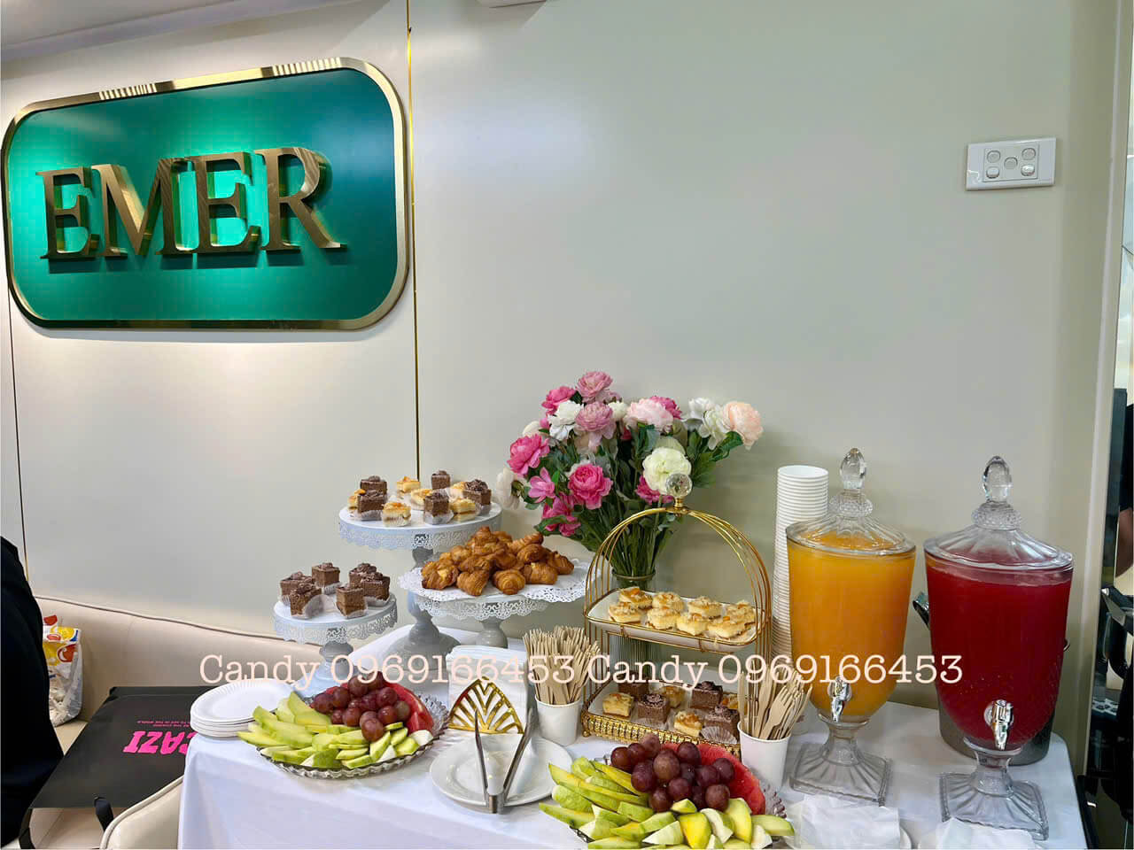 Bàn tiệc tea break hội nghị thường niên 3